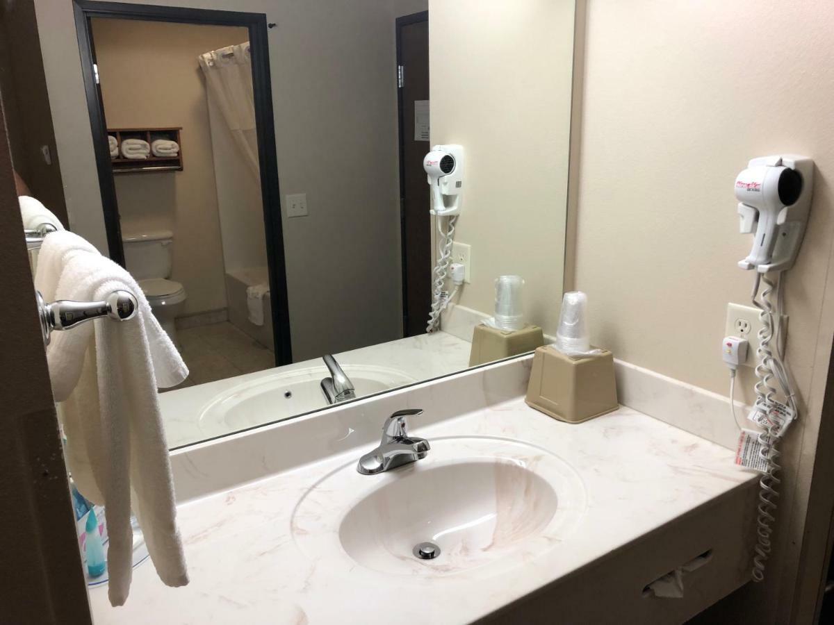 Shenandoah Inn & Suites Экстерьер фото