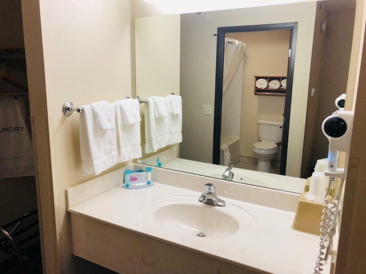 Shenandoah Inn & Suites Экстерьер фото