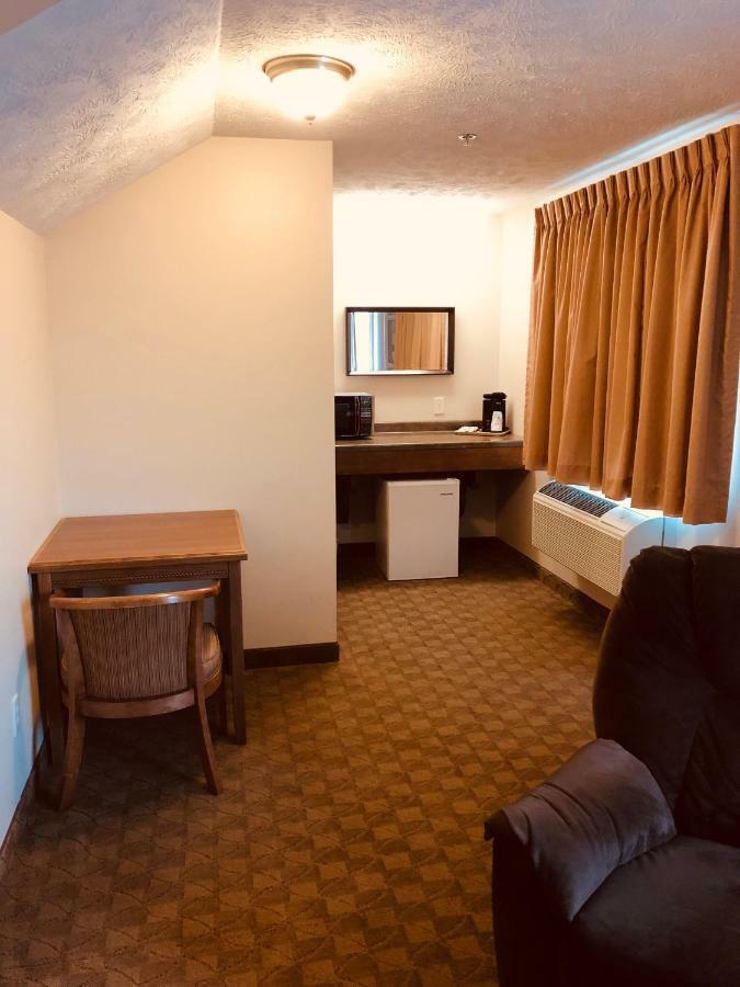 Shenandoah Inn & Suites Экстерьер фото
